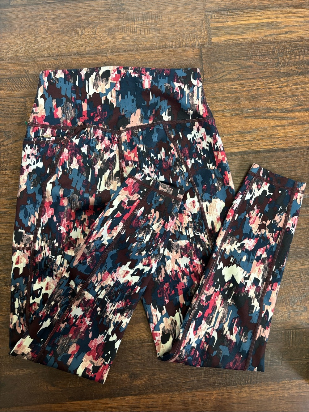 Sweaty Betty Super Sculpt 7/8 Yoga Leggings
Blue Abstract Floral Leggings XS